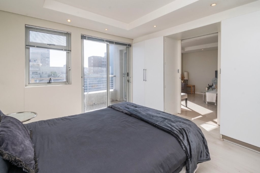To Let 1 Bedroom Property for Rent in Sea Point Western Cape